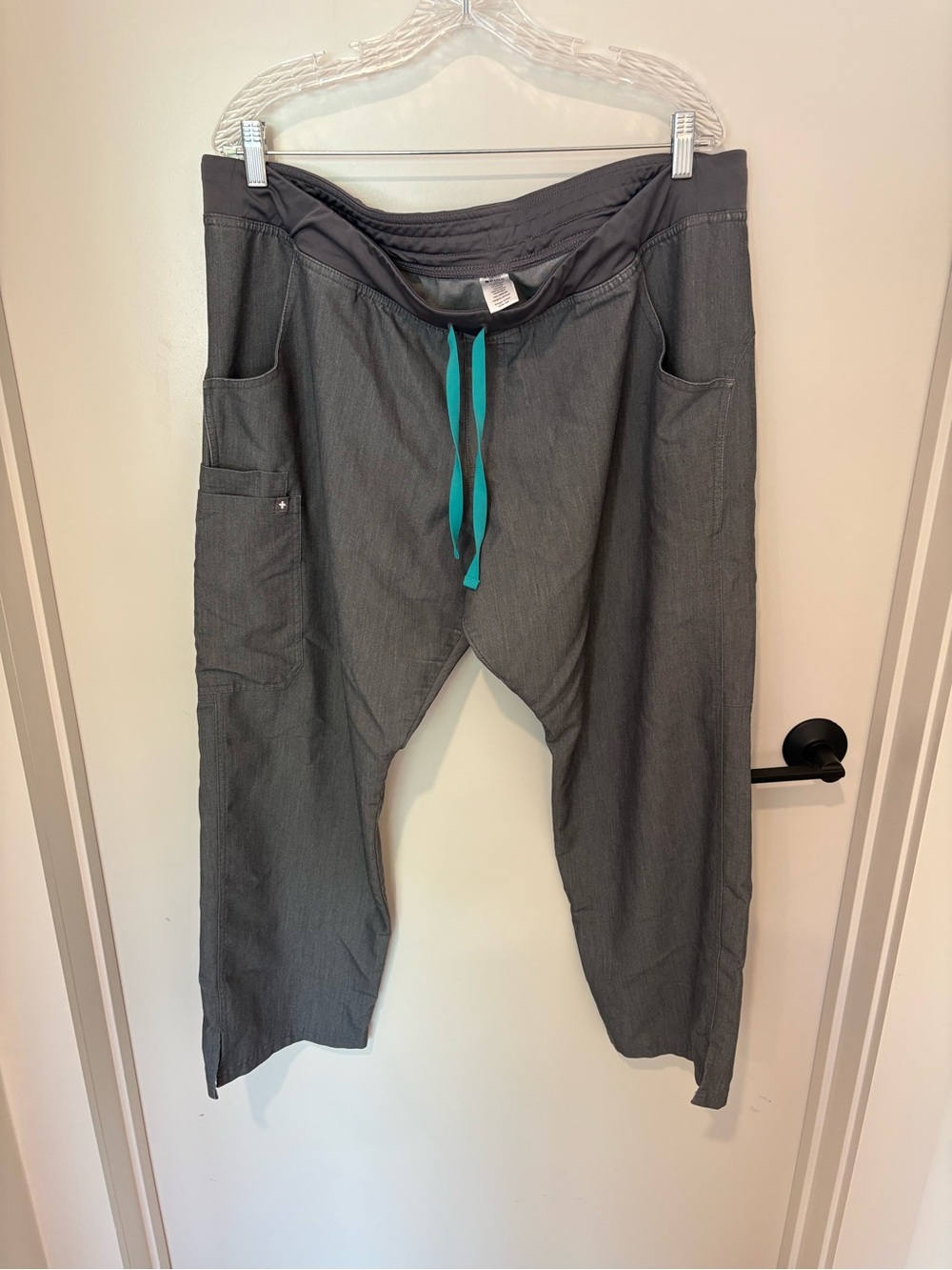Figs Gray Nursing Pants Cropped with Teal Drawstring XXL Petite